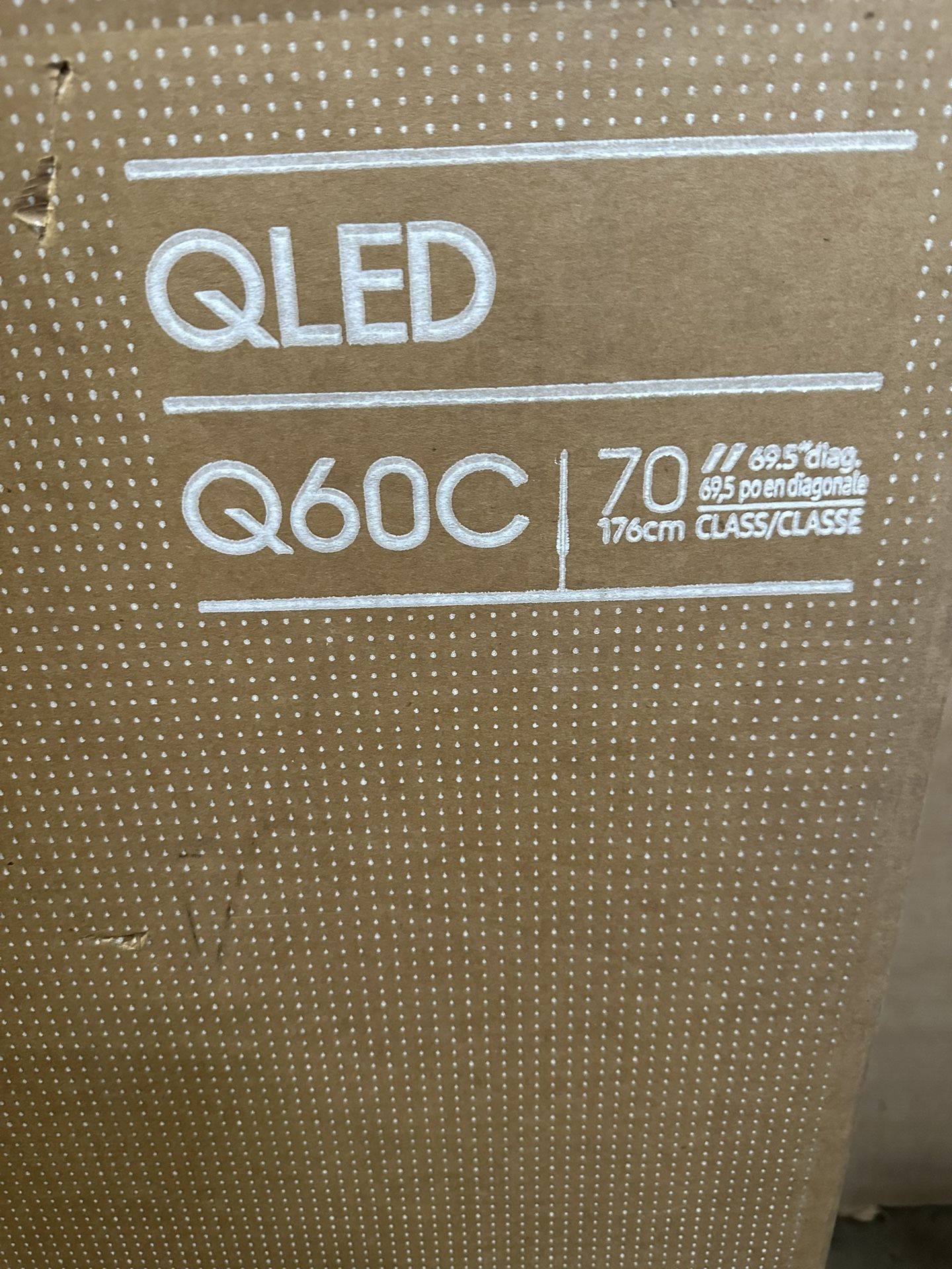 SAMSUNG 70 Inch Class QLED 4K Q60C Series Quantum HDR Dual LED Object Tracking Sound Lite Q Symphony Motion Xcelerator Gaming Hub Smart TV with