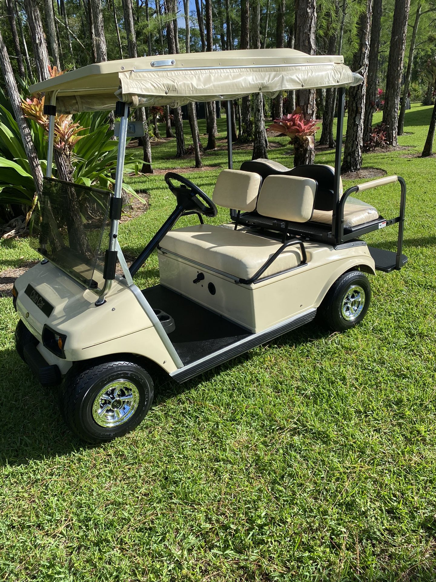 Photo 48 VOLT GOLF CART 4 SEATER!