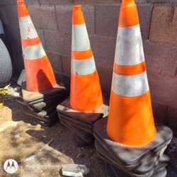 28" Traffic Cones 