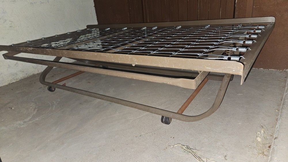 Twin Day Bed Trundle Pop-up