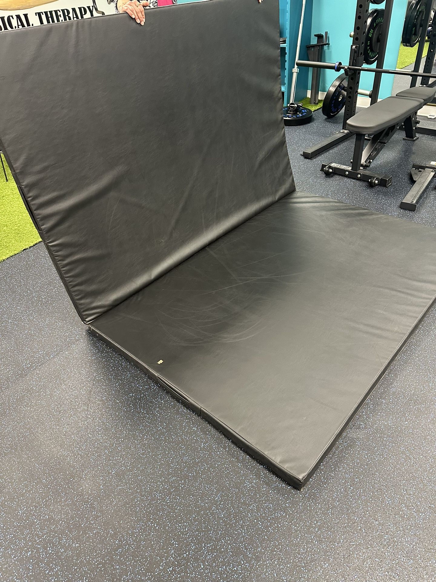 Folding Gym Mats 6’x8’ With 2’ Thickness