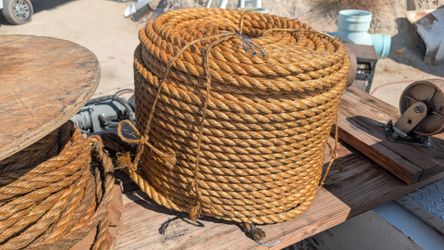 1) new bundle of 3/4" rope vintage style new old stock 600' ? Manila / hemp line nautical western decor ranch decoration