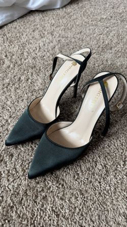 Stunning Emerald Green Satin High Heels - Brand New!