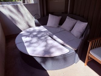 Outdoor Wicker Daybed / Round Lounge – Patio Pool Furniture