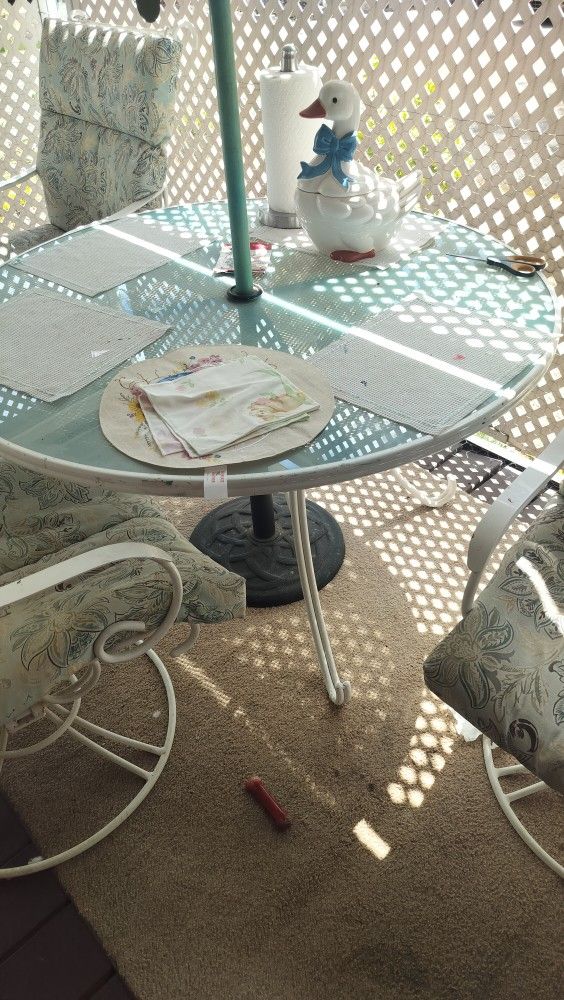 Outdoor Table And Chairs
