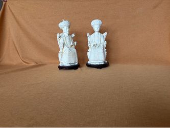 Vintage Chinese Emperor and Empress Figurine Set