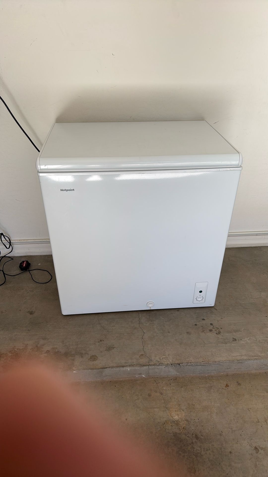 Chest Freezer 6.9 cu fT