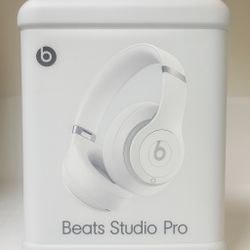 🎧 Beats Bluetooth Headphones 