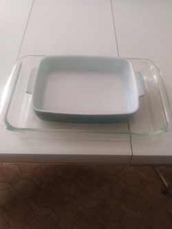 3 pieces of PYREX dishes