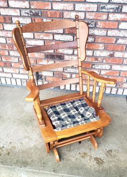 Rocking Chair/Glider