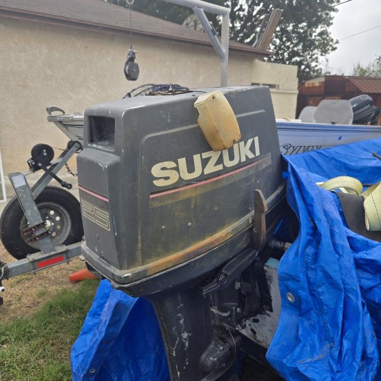 Suzuki Fiberglass Boat 