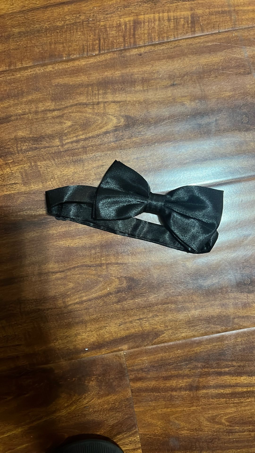 Bow tie