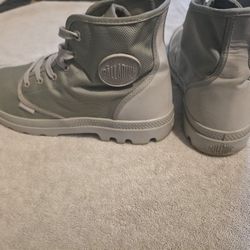 Palladium Boots Men Size 11, Run Large. 