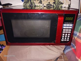 Hamilton Beach Countertop Microwave Red