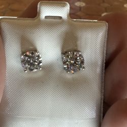 Silver Moissanite Ear ring