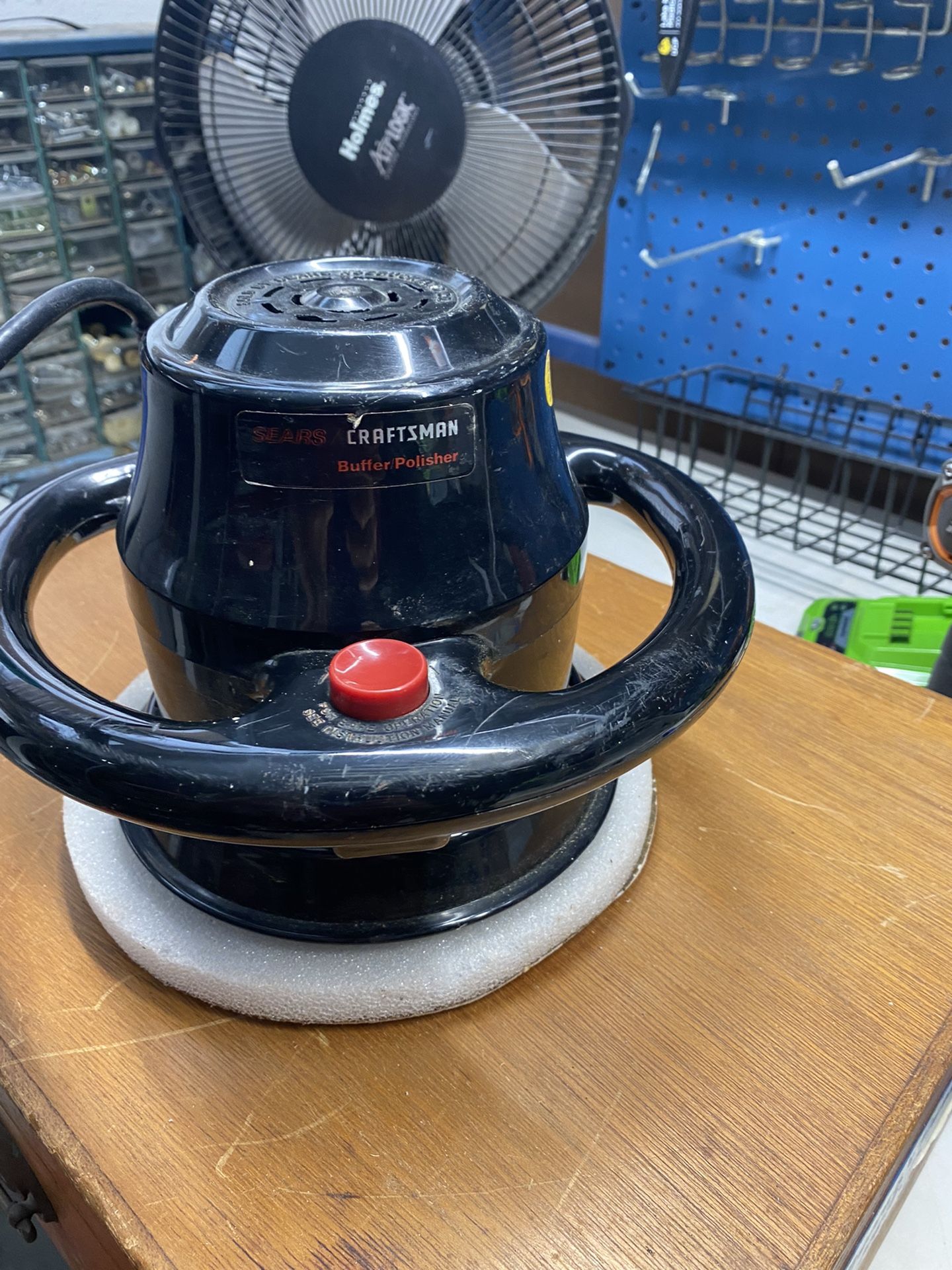Craftsman 9 Inch Buffer Polisher With Cleaners for Sale in Orlando, FL