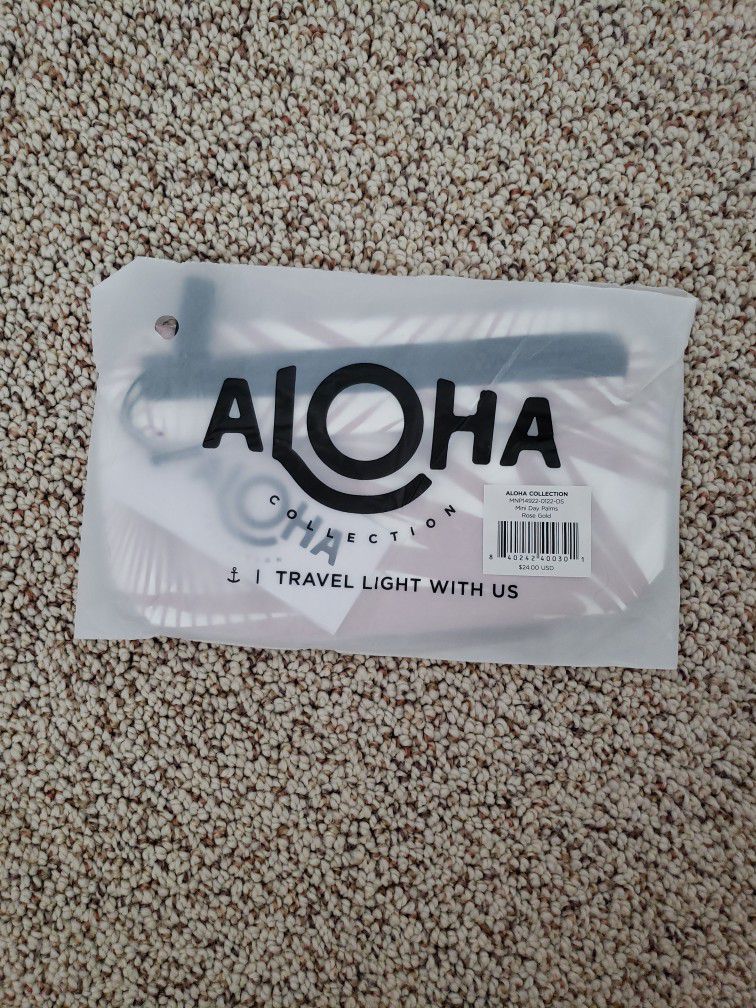 NWT Aloha Collection Mini pouch