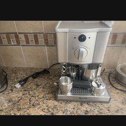 ***BRAND NEW*** Breville Cafe Roma Espresso Machine With Foamer
