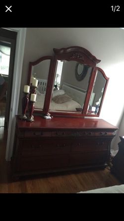 Dresser and 2 nightstand