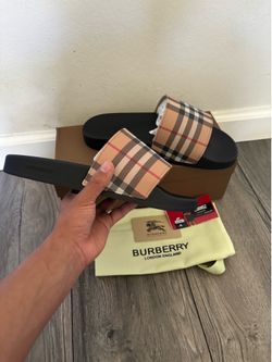 Mens designer slides size 7,8,9 new