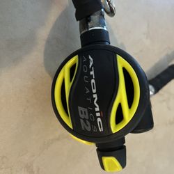 2 Atomic Aquatics B2 Octopus with hoses and Oceanic Diving Gauge for Teaching Scuba