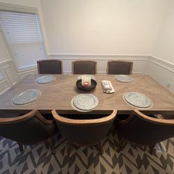 RH style Dining Table And Chairs 