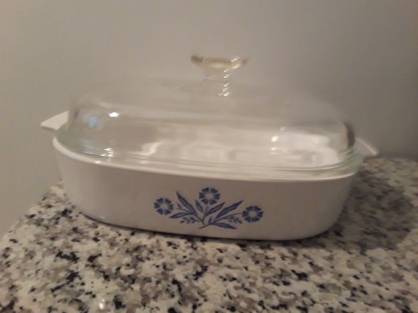 CorningWare Blue Cornflower Casserole A-10-B w/ Pyrex Lid