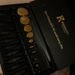 Make up brushes