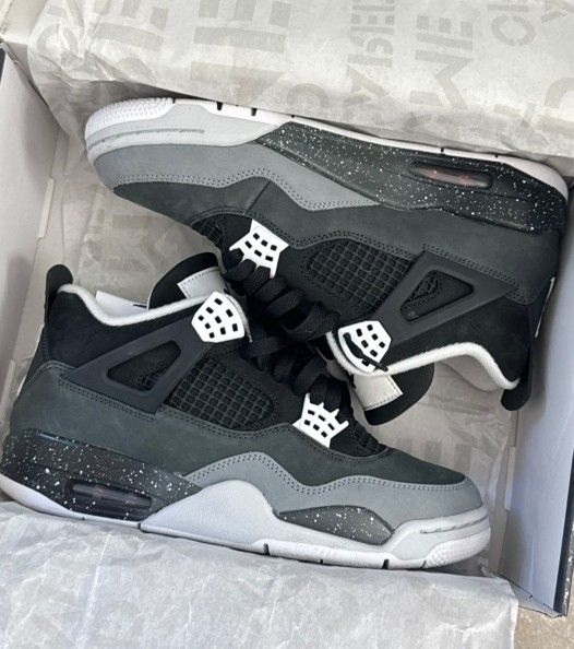 Air Jordan 4 Retro Fear Size 11 & 11.5 Available 