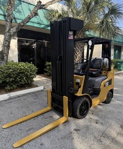 Caterpillar Forklift 5000 LBS