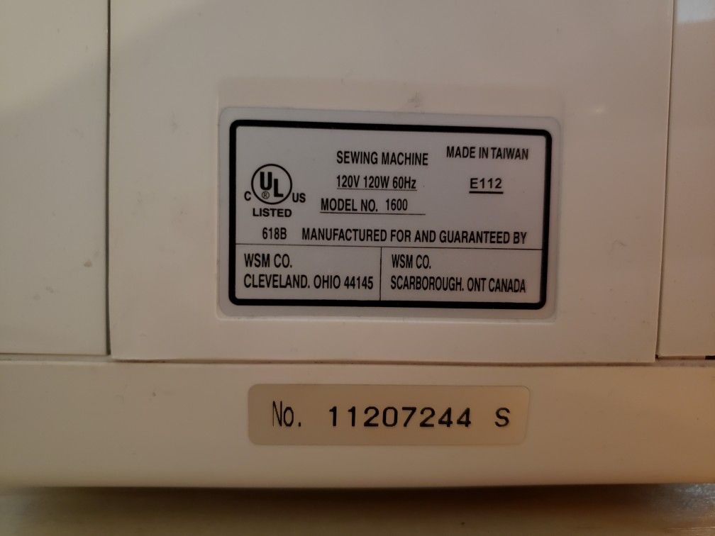 White Speedylock Differential 1600 Serger/Sewing Machine for Sale in