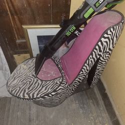 Stylish chair with storage