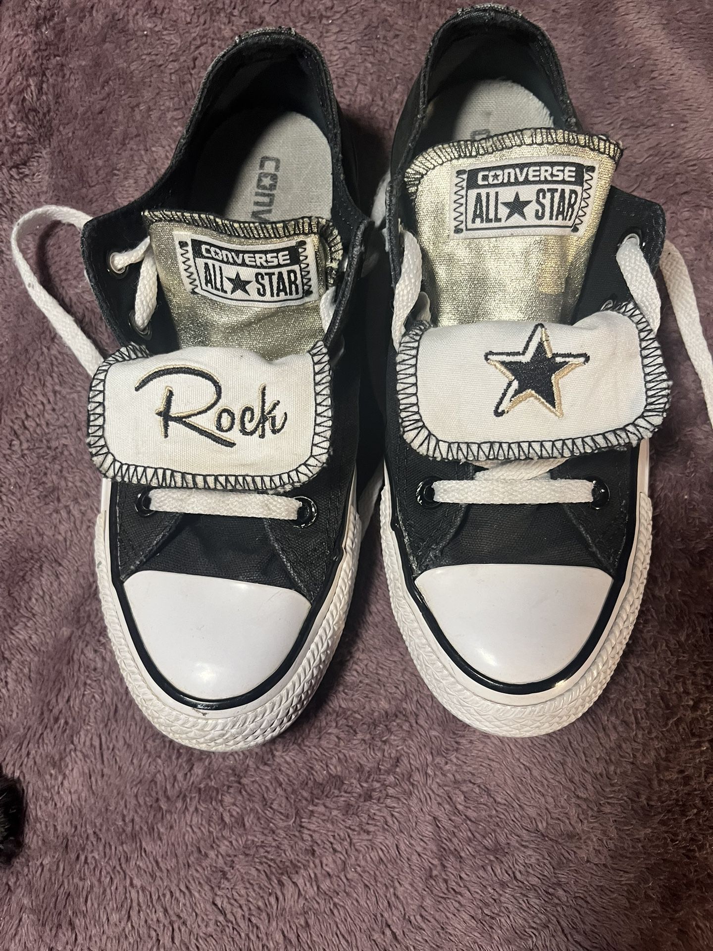 Converse Chuck Taylor All Star, Rock Star, Low Top Black Women's Size 6 Classic for Sale Thornton, CO - OfferUp