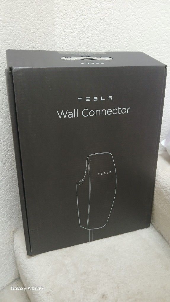 Tesla Wall Connector