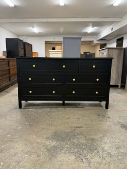 Modern Black 7 Drawer Dresser