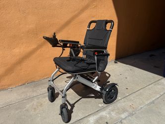 Adult scooter chair  like new ,  NO PEDALS