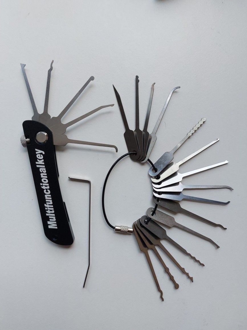 MULTIFUNCTIONAL KEY