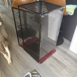 Chameleon Cage 