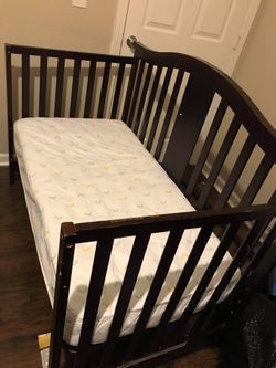 baby crib graco