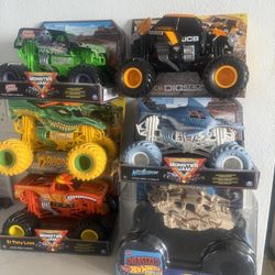 Monster jam Trucks Lot Of 6 Plus Free Extra Truck Hot Wheels  