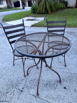 Wrought iron Table and chairs