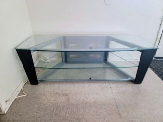 METAL TV  STAND LIKE NEW $40 OBO