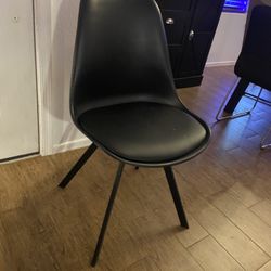 1 Black Chairs With Bottom Padding