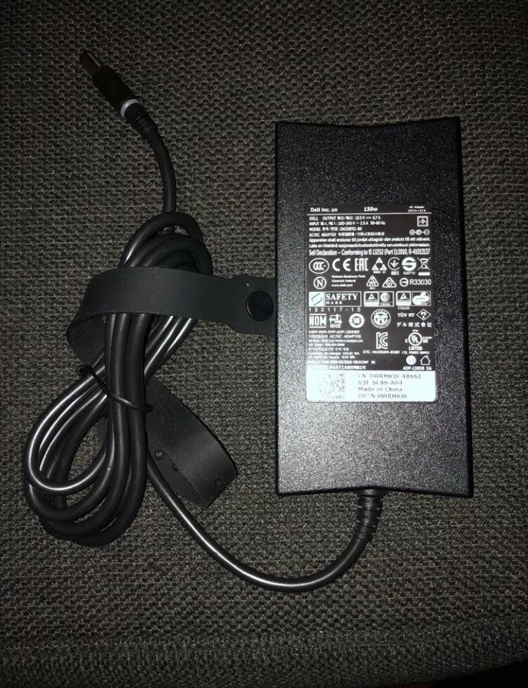 Dell AC Power Adapter 130W 19.5V 6.7A DA130PE1-00