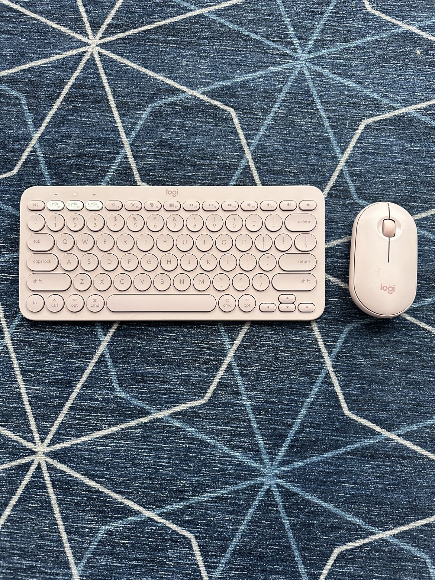 Logitech Pebble 2 Combo Wireless Mouse and Keyboard