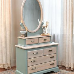 Kincaid Dresser With Mirror