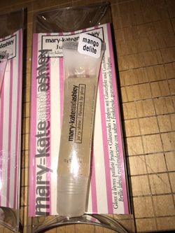 Mary-Kate and Ashley lipgloss