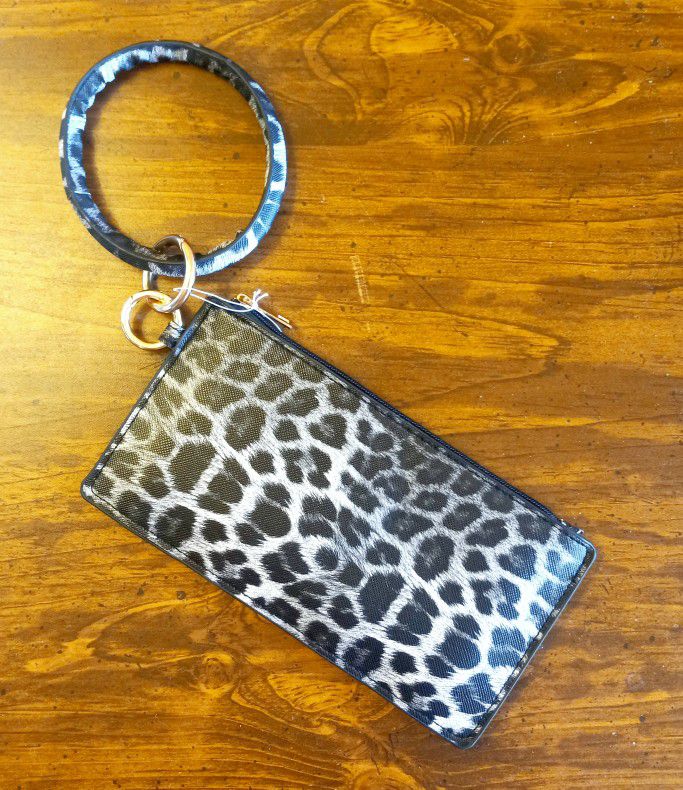 NWT PU Leather Leopard Print Wallet Key Ring Bangle Wristlet.