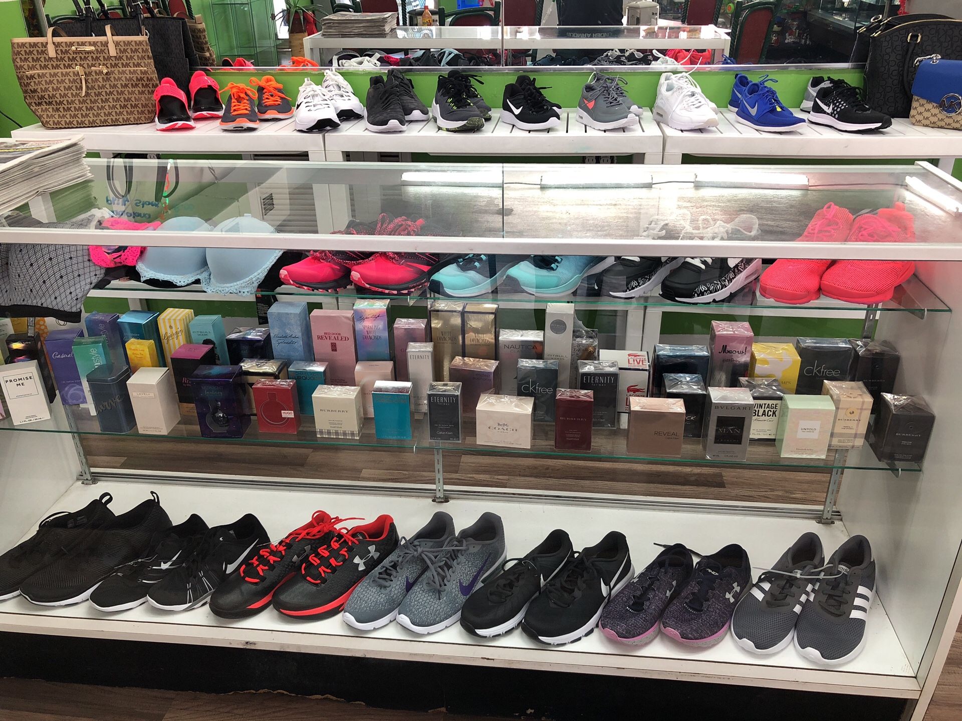 Perfumes shoes 👞