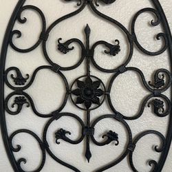  4.5 out of 5 stars     (46) 46 reviews Vintage 1990's Ornate Oval Bearded Iris Metal Wall Decor